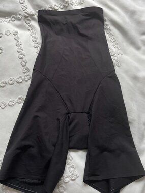 Shapewear Shorts Size Small